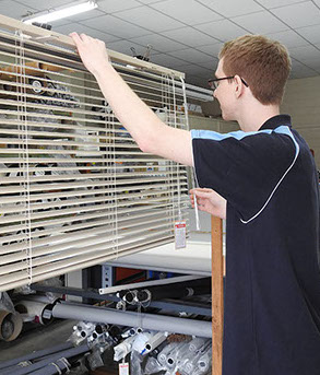 Using the best in ultrasonic cleaning Sonic Blind Cleaning Springwood make blinds sparkling clean for both domestic and commercial customers.